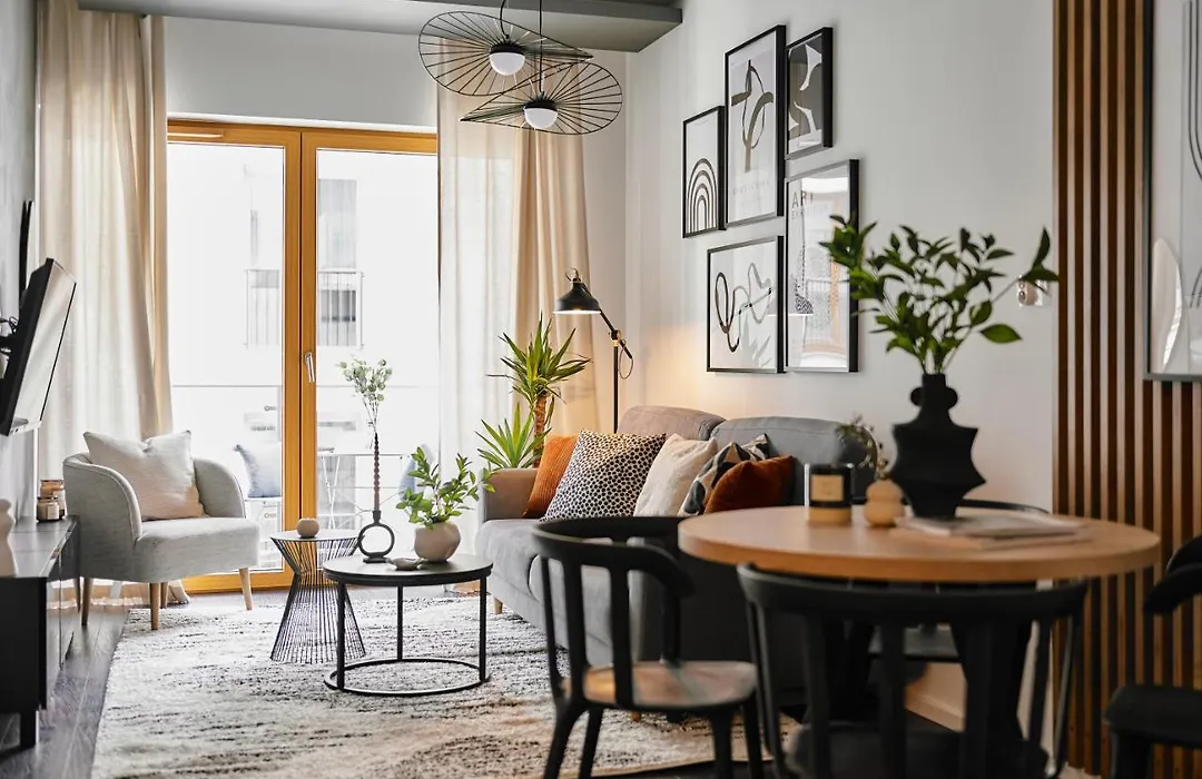 Main Station Art Apartment-1